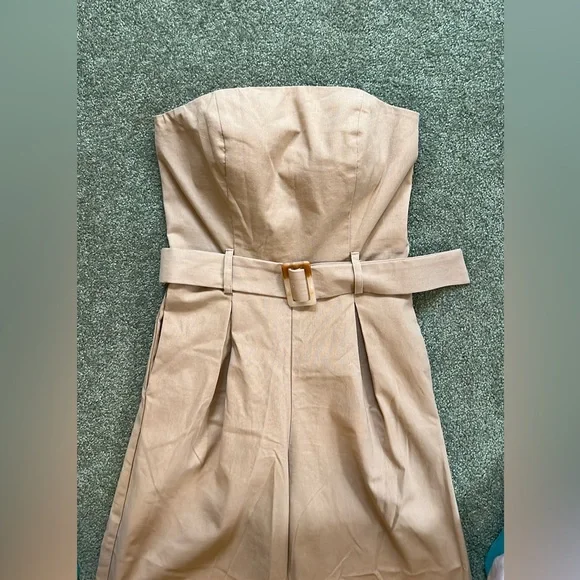 NWT LINEN BEIGE STRAPLESS JUMPSUIT WITH ADJUSTABLE BELT AND RUCHED ELASTIC BACK - Picture 2 of 9